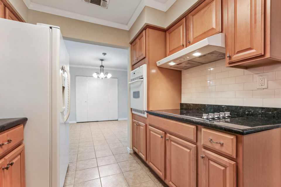 04C6E239-9AB0-4E60-BAD8-AFAE1862E1AE