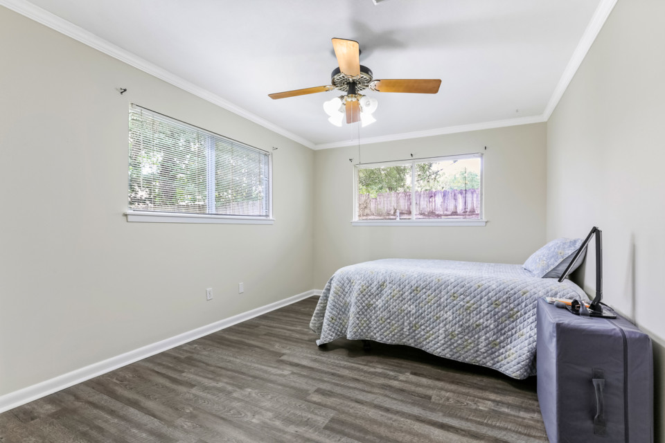 076CF8D1-C422-473A-91F7-C39FAF2503EF