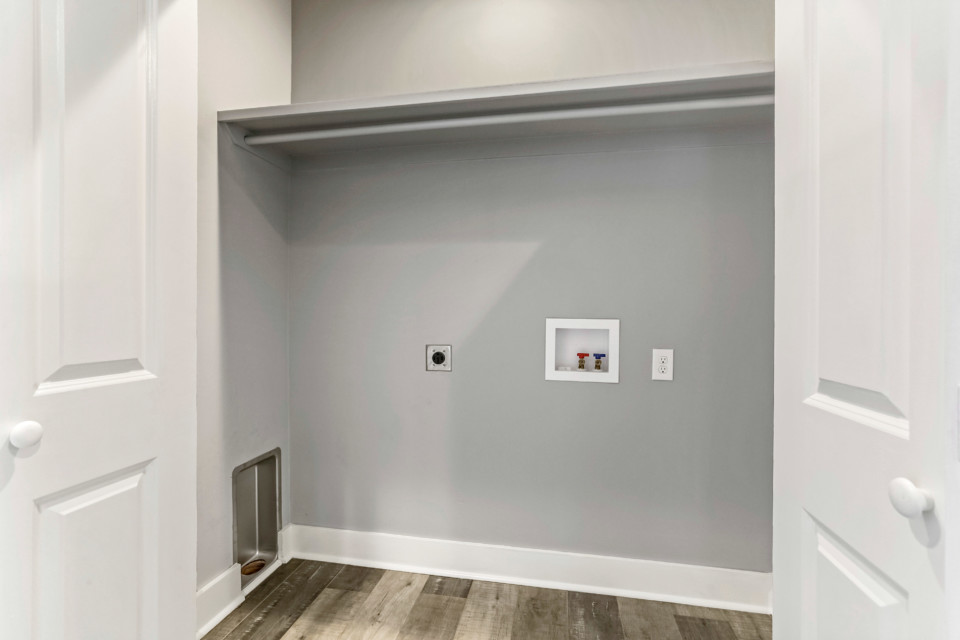 209DFF7C-249F-4EA4-B36F-F359B7949B96