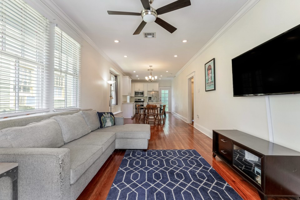 2F87C21C-A166-475A-B92C-FCB1D95C38FE