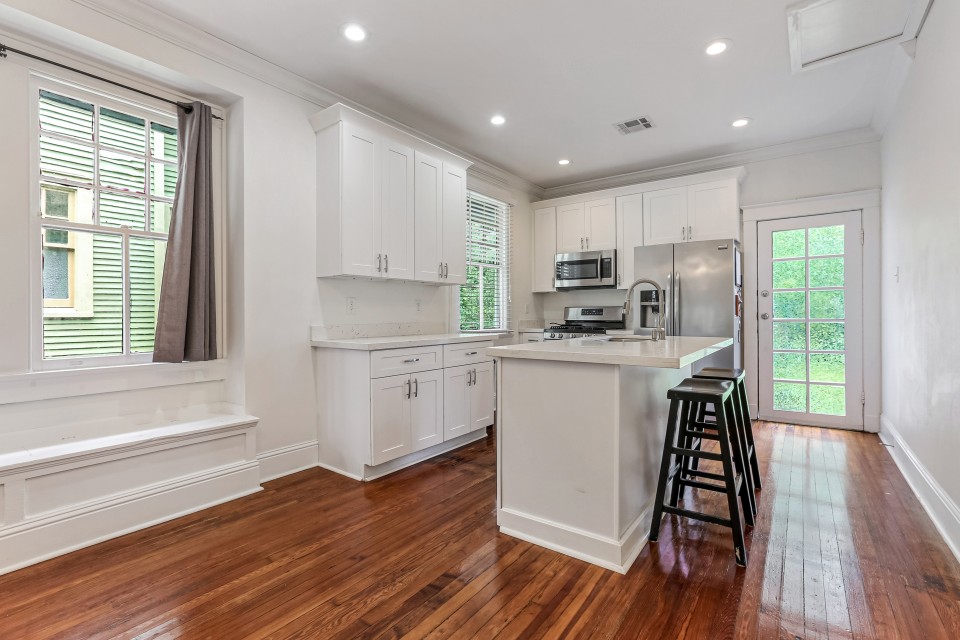 3A27EB39-083D-45DE-8624-AD53F2327C43