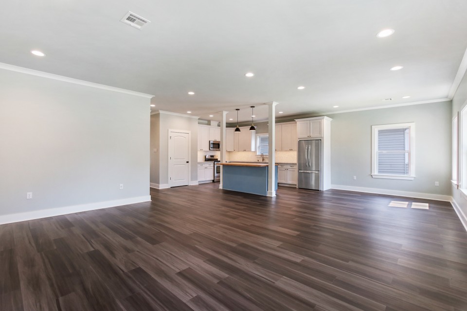 6D94B9F3-5D2E-47DC-A30D-4DC5612345E5