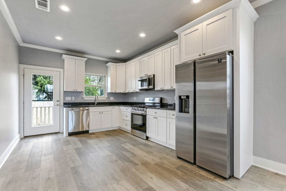 6EC39D39-57C2-47BE-AF12-825E143606A6