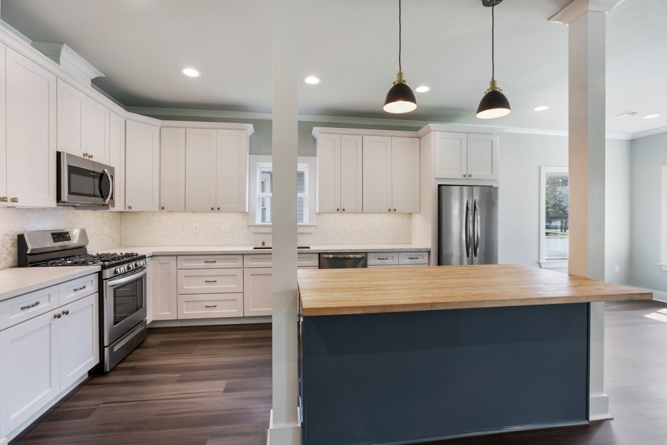 936EF05D-51AD-4604-8D21-1035D1C565B7