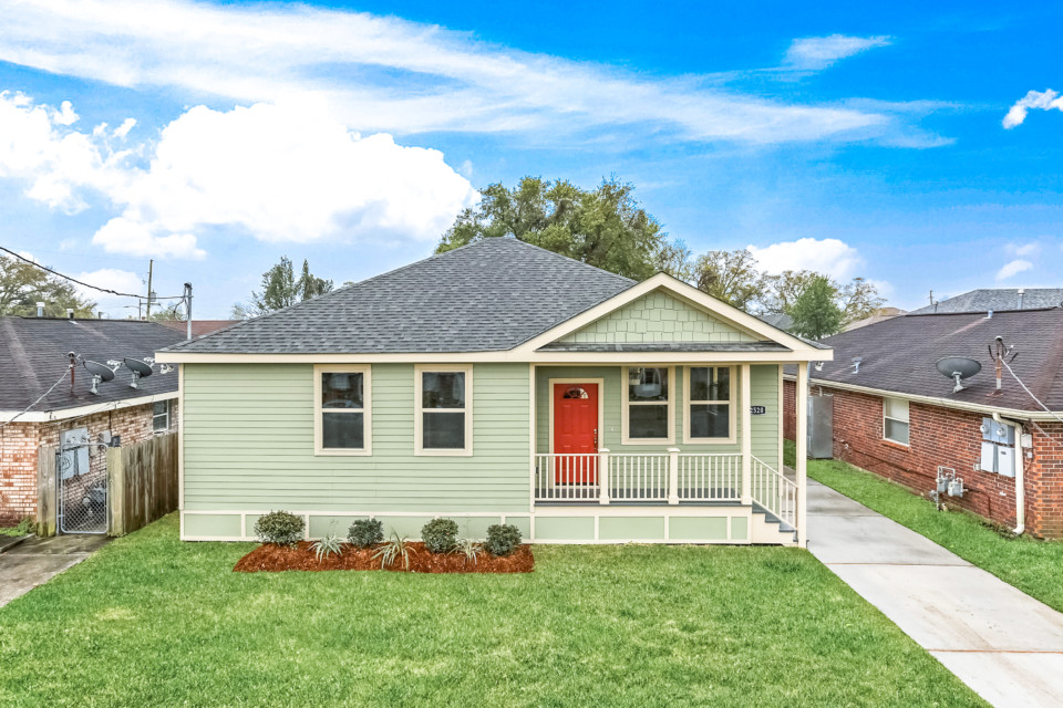 AE5B504C-10B4-468B-AB4F-2586B8E47135