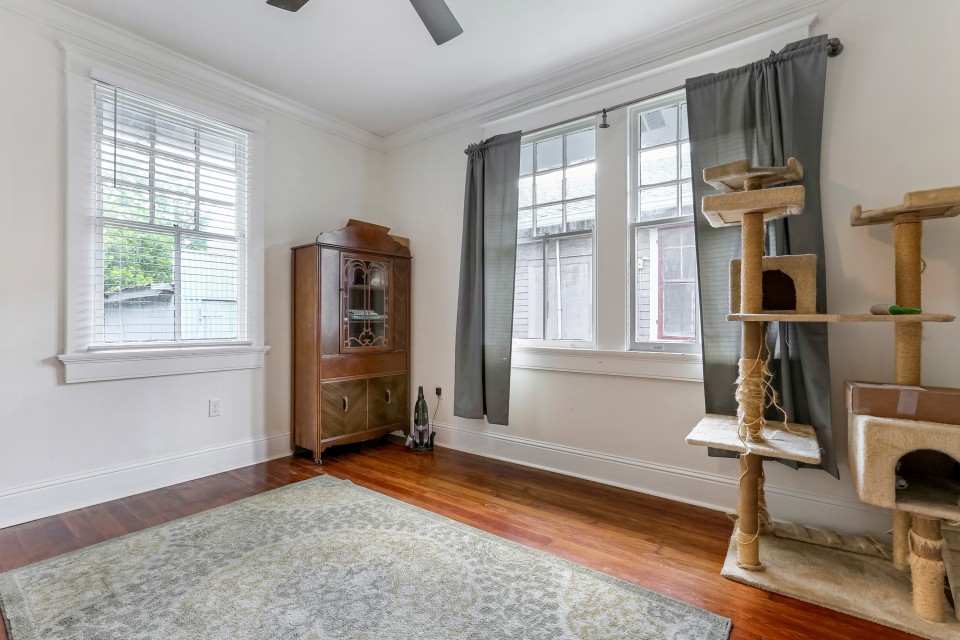 D7F83EDF-5004-429D-A858-0866D53ED5BD