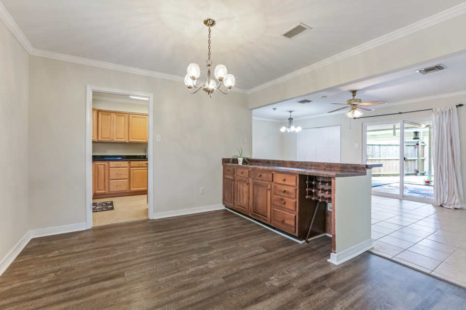 E645C9FF-FCF0-4111-A31B-C25DBD0F7028