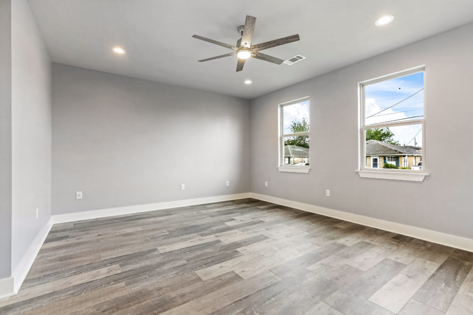 EF653C50-EE4D-48F4-A4C3-461B1733B469